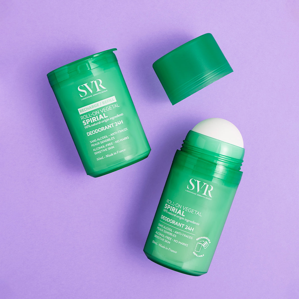 Zielony dezodorant w kulce SVR Spirial Roll-on Végétal 50ml z wymiennym wkładem na fioletowym tle.